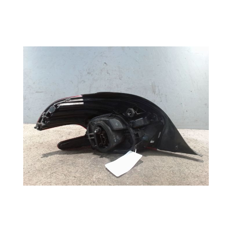 FEU ARRIERE DROIT PEUGEOT 208