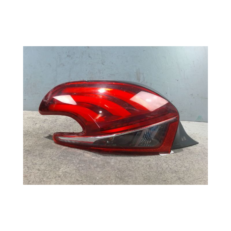 FEU ARRIERE GAUCHE  PEUGEOT 208