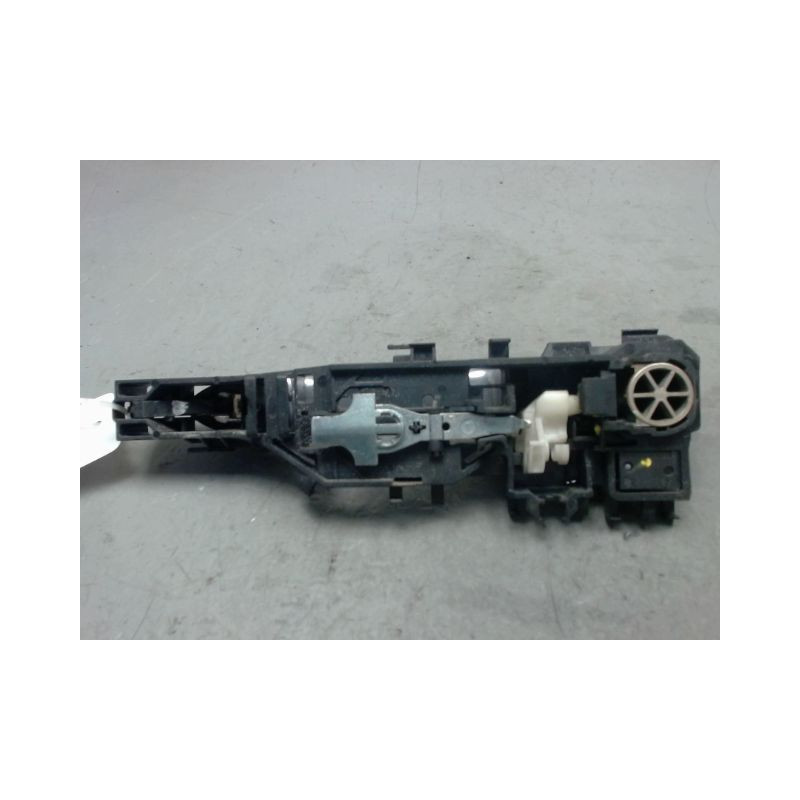POIGNEE EXTERIEURE PORTE AVANT DROIT RENAULT MEGANE II PH1 C.C 03-05