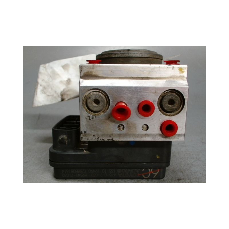 UNITE HYDRAULIQUE ABS TOYOTA HILUX SIMPLE CABINE 2006-