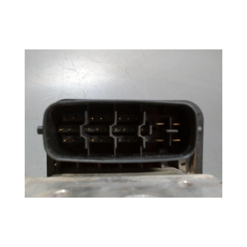 UNITE HYDRAULIQUE ABS TOYOTA HILUX SIMPLE CABINE 2006-
