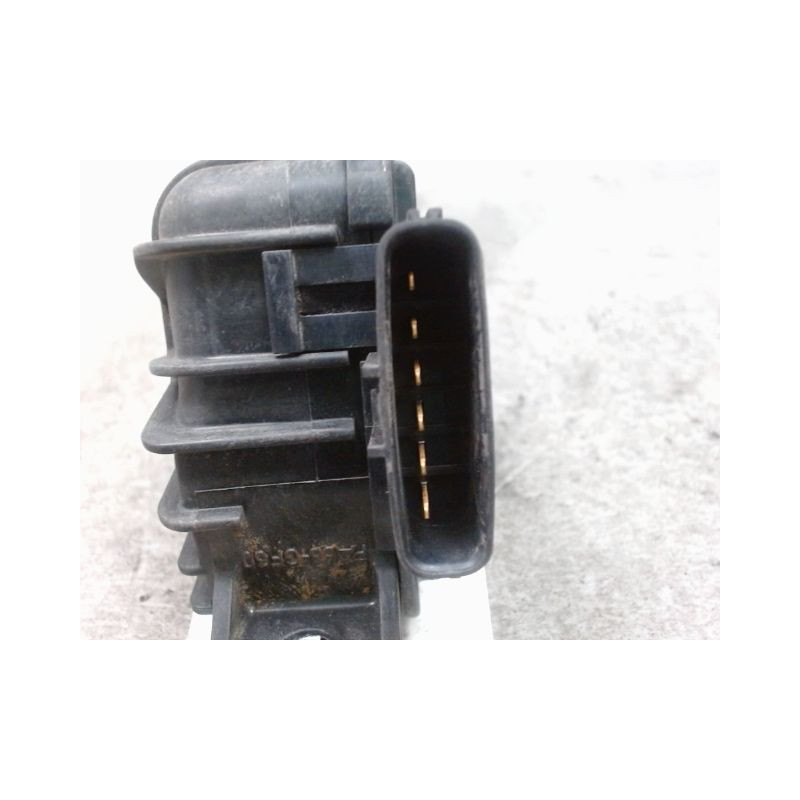 PEDALE ACCELERATEUR TOYOTA HILUX SIMPLE CABINE 2006-