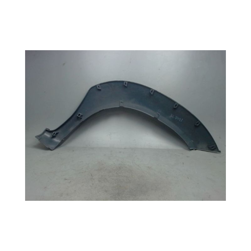 ELARGISSEUR AILE AVANT GAUCHE TOYOTA HILUX SIMPLE CABINE 2006-