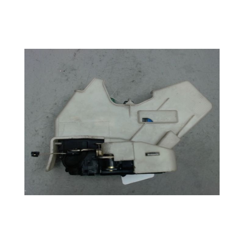SYSTEME CONDAMNATION ARRIERE DROIT VOLKSWAGEN POLO 02-05