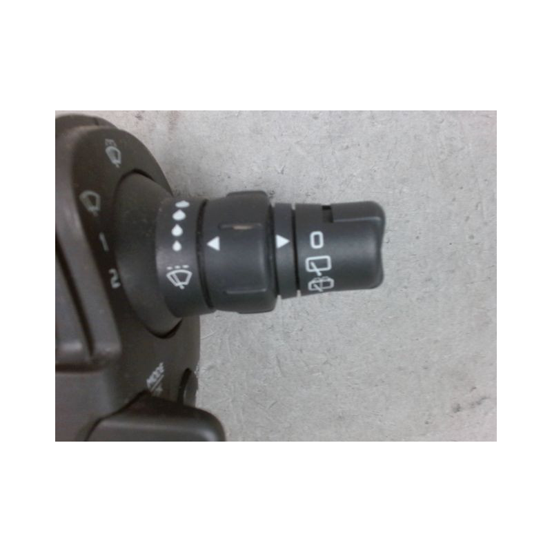 COMMANDE ESSUIE GLACE RENAULT CLIO III 2005-