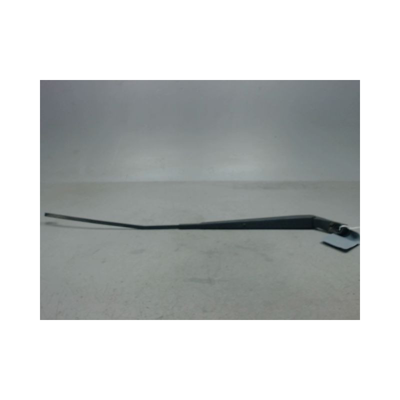 BRAS ESSUIE-GLACE AVANT DROIT TOYOTA YARIS -2003