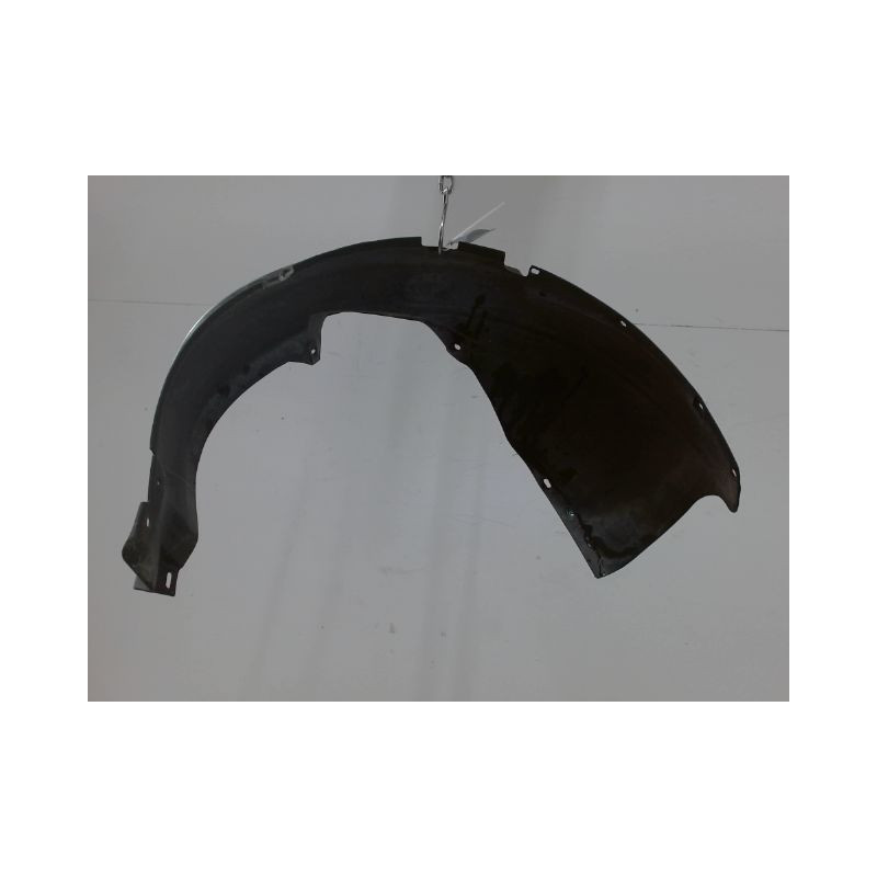 PARE-BOUE AVANT DROIT VOLKSWAGEN POLO 99-2001