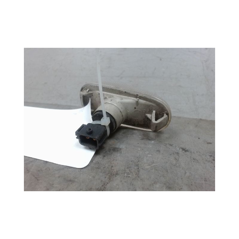 REPETITEUR AILE DROIT SAAB 9-3 2007-