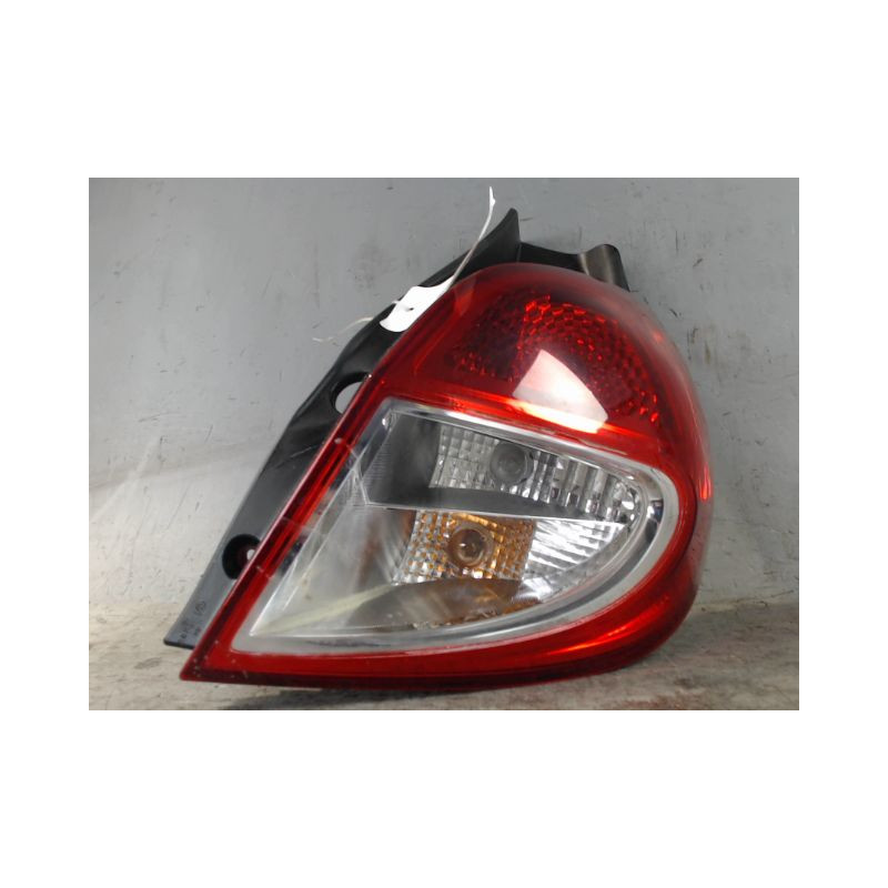 FEU ARRIERE DROIT RENAULT CLIO III 2010-