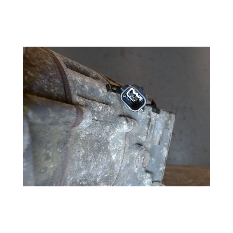 COMPRESSEUR AIR CONDITIONNE RENAULT TRAFIC