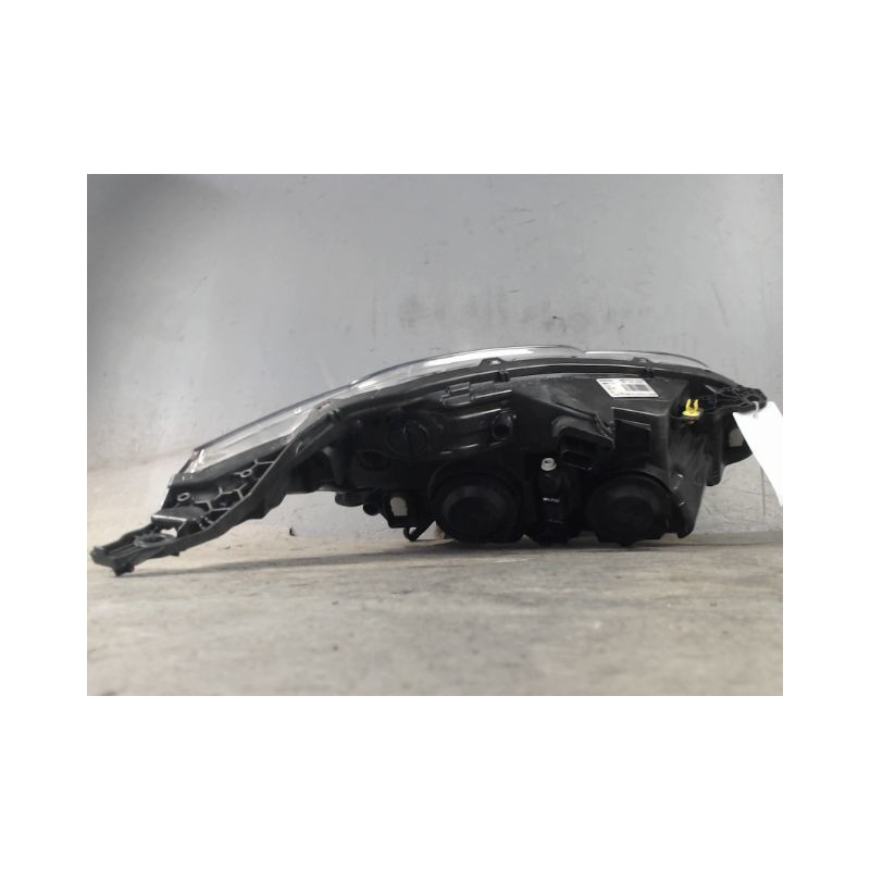 PHARE GAUCHE PEUGEOT 208