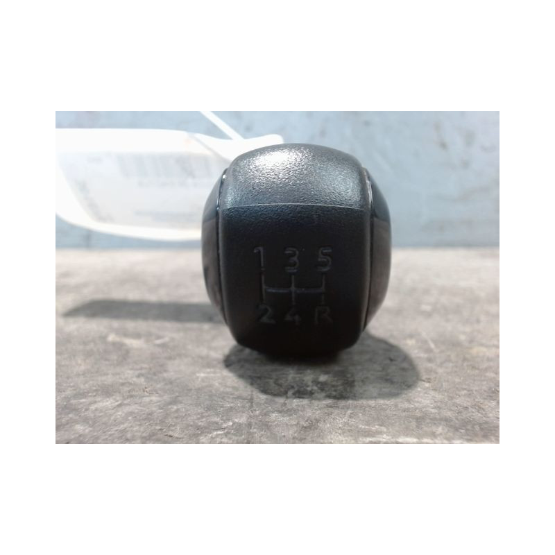 POMMEAU LEVIER VITESSES CITROEN C4 CACTUS 1.2 VTi 82