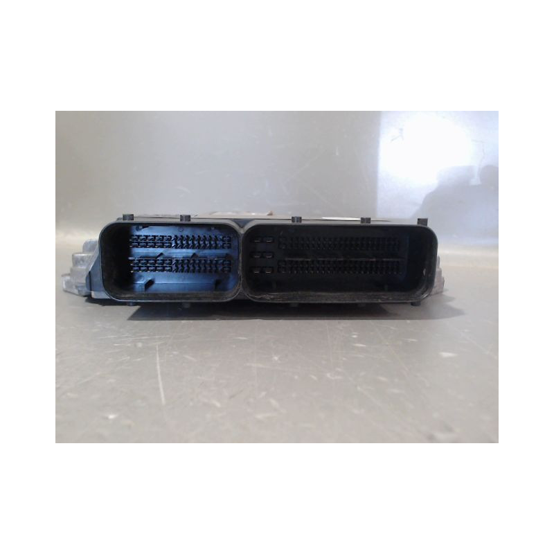 CALCULATEUR MOTEUR OPEL AGILA