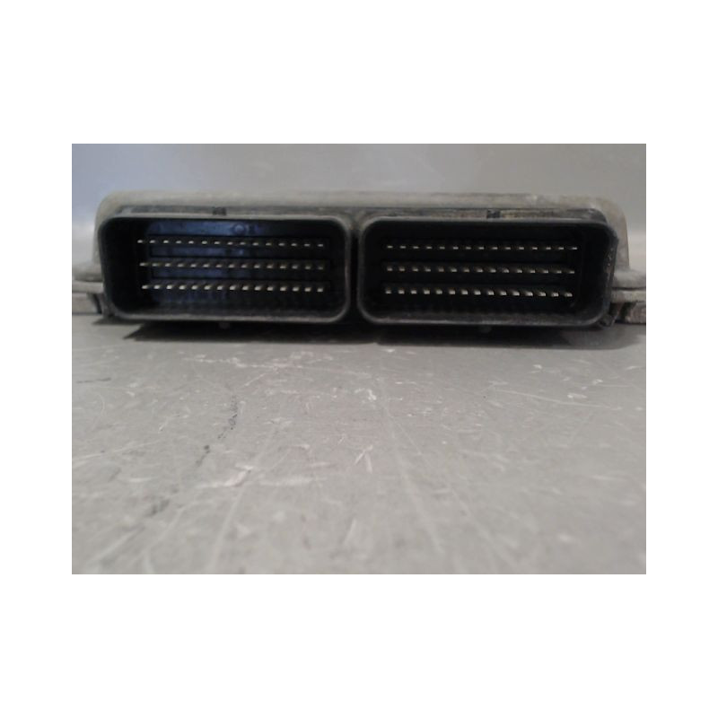 CALCULATEUR MOTEUR RENAULT CLIO