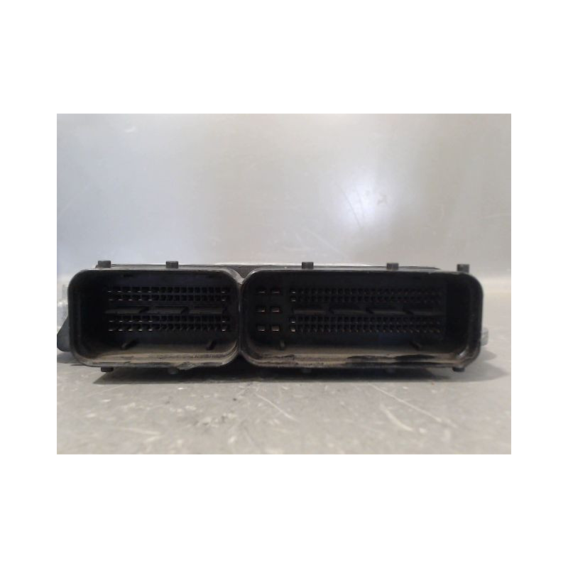 CALCULATEUR MOTEUR VOLKSWAGEN PASSAT