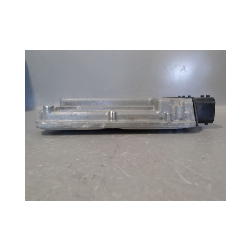 CALCULATEUR MOTEUR VOLKSWAGEN PASSAT