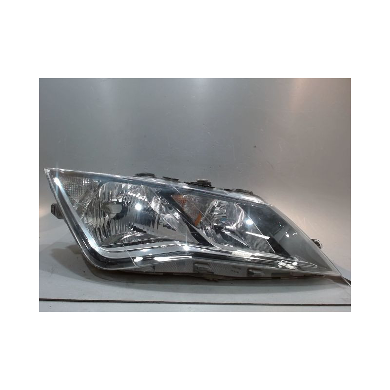 PHARE DROIT SEAT LEON