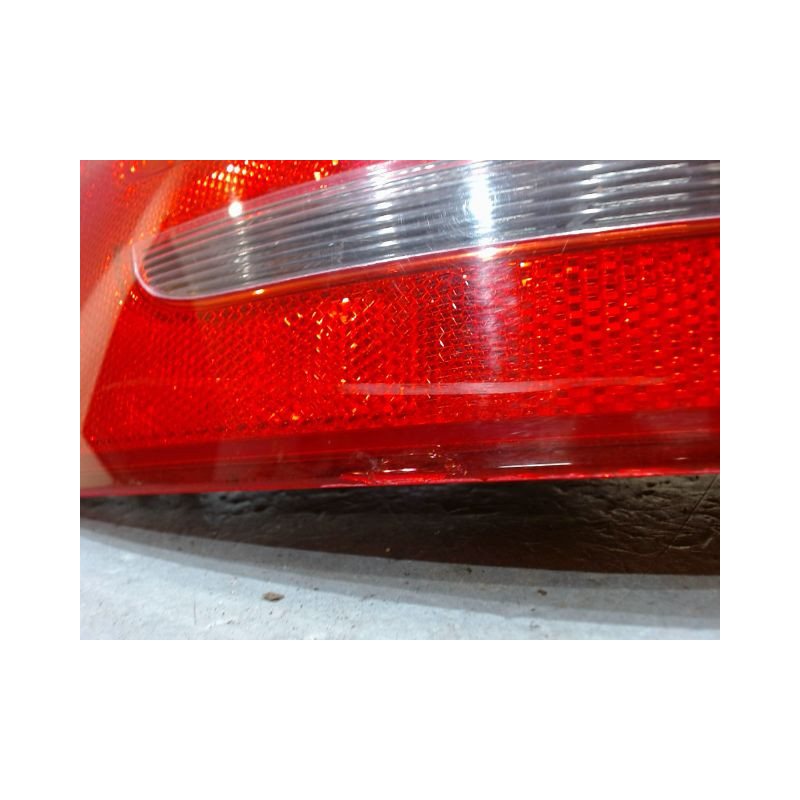 FEU ARRIERE GAUCHE  AUDI A4