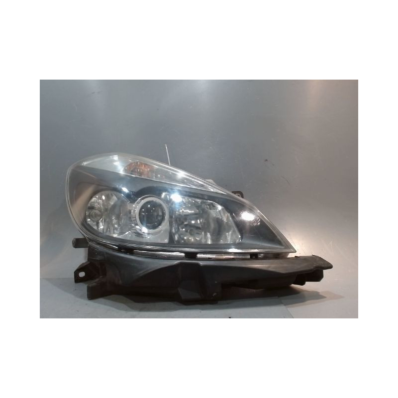 PHARE DROIT RENAULT CLIO III