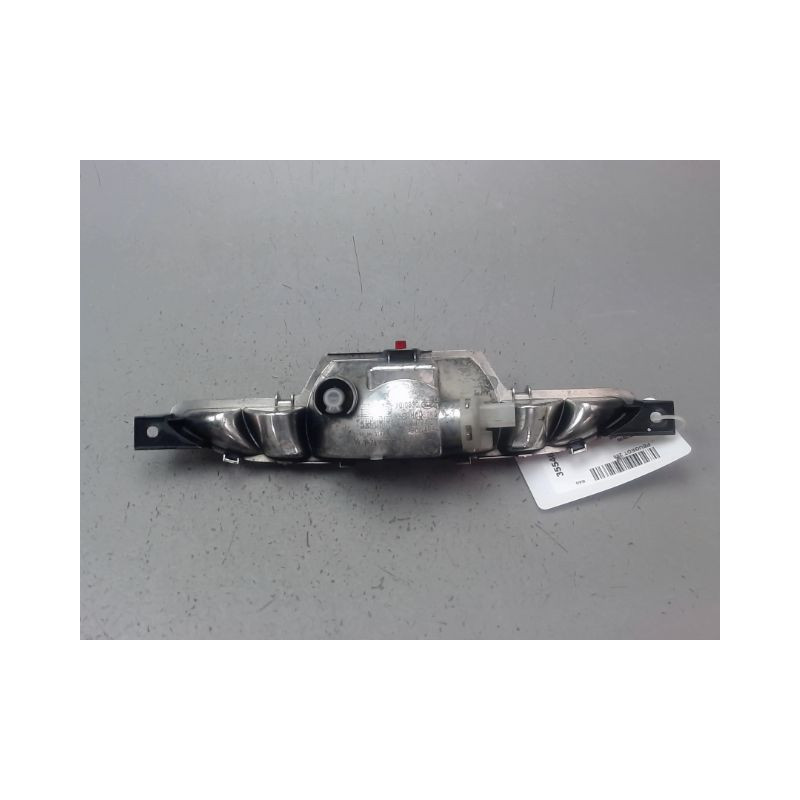 FEU BROUILLARD CENTRAL ARRIERE PEUGEOT 208