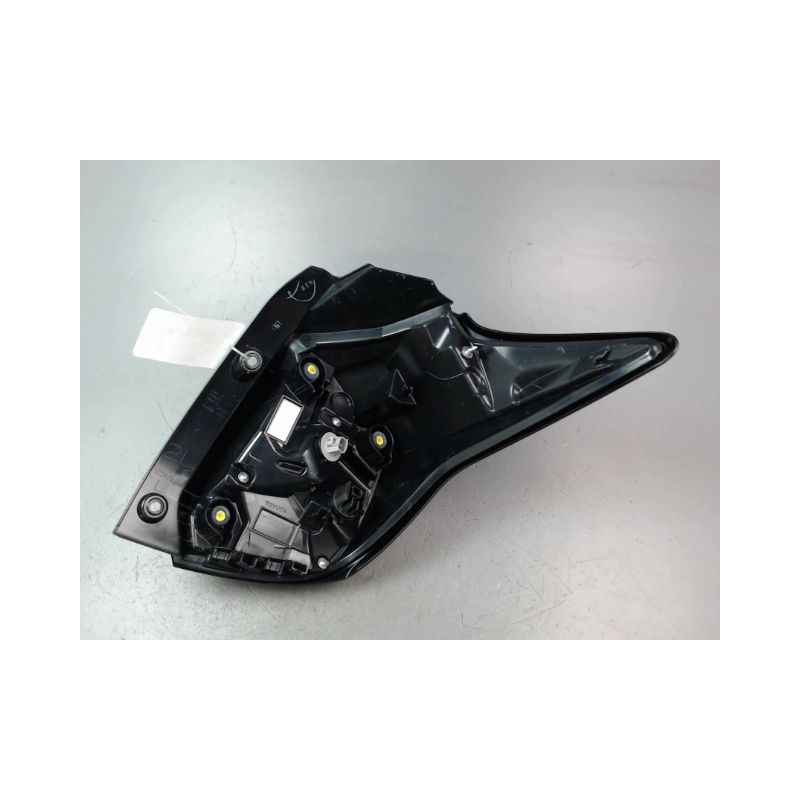 FEU ARRIERE GAUCHE  TOYOTA YARIS 2005-