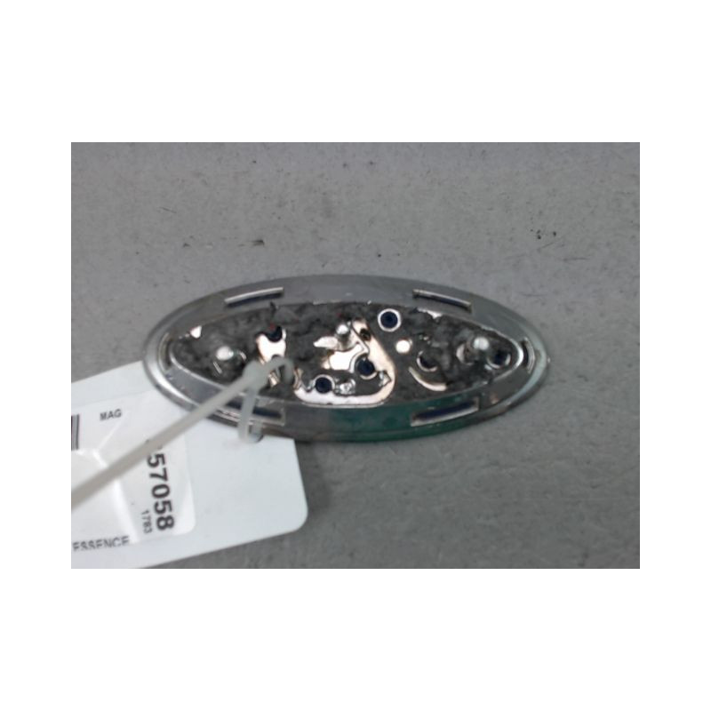 SIGLE CALANDRE FORD FIESTA 2005-