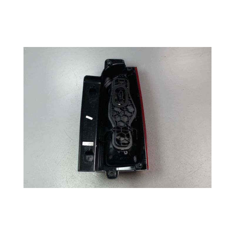 FEU ARRIERE GAUCHE  PEUGEOT EXPERT TOLE 2007-