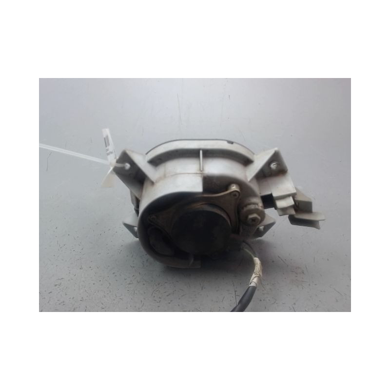 PHARE ANTIBROUILLARD AVANT DROIT SUZUKI WAGON-R BREAK Phase 2 2000-2007