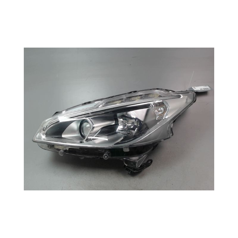 PHARE GAUCHE PEUGEOT 208