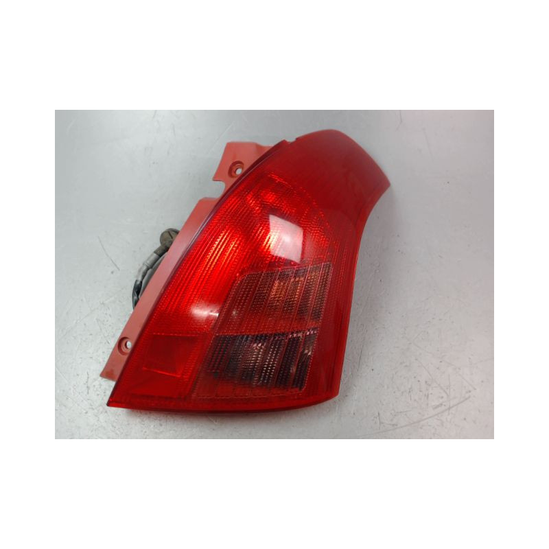 FEU ARRIERE DROIT SUZUKI SWIFT III 2005-2011