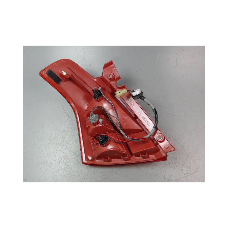 FEU ARRIERE DROIT SUZUKI SWIFT III 2005-2011