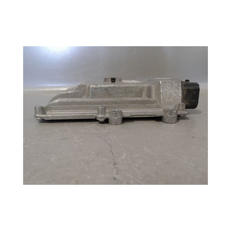 CALCULATEUR MOTEUR PEUGEOT 208