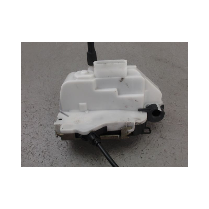 SYSTEME CONDAMNATION AVANT GAUCHE CITROEN C2