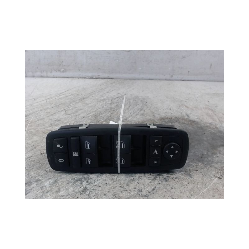 COMMANDE LEVE-GLACE PORTE AVG FIAT FREEMONT
