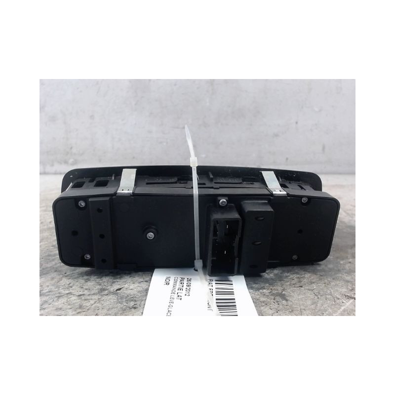 COMMANDE LEVE-GLACE PORTE AVG FIAT FREEMONT