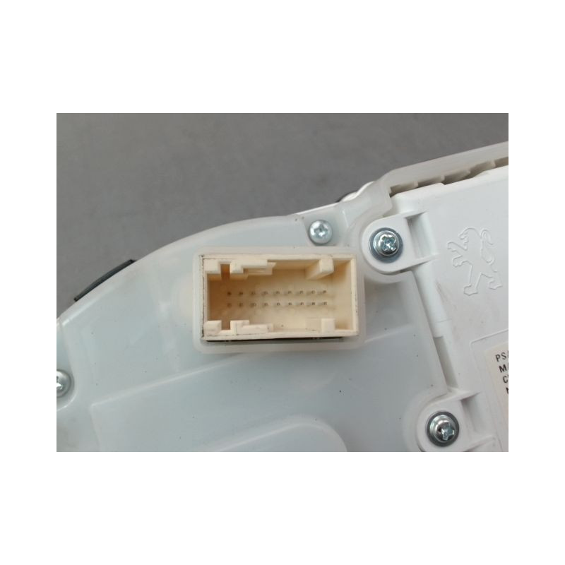 BLOC COMPTEURS PEUGEOT 2008 Phase 1 2013-...
