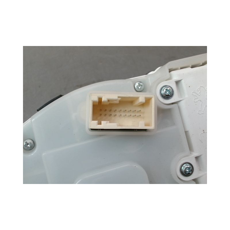 BLOC COMPTEURS PEUGEOT 2008 Phase 1 2013-...