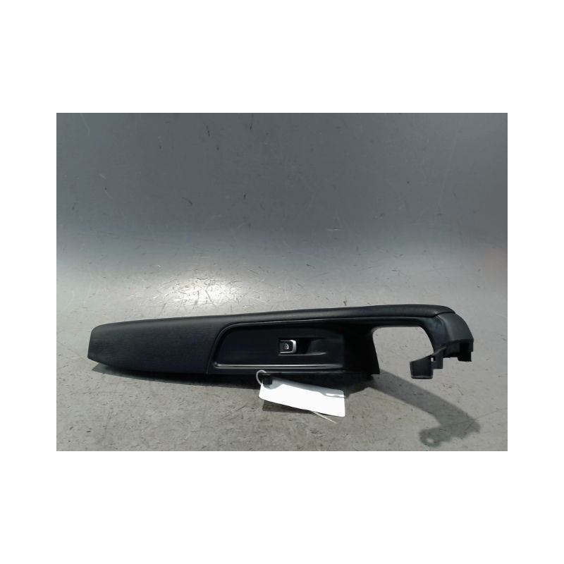 COMMANDE LEVE-GLACE PORTE AVD AUDI RS3