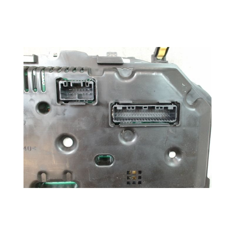 BLOC COMPTEURS TOYOTA YARIS 2005-