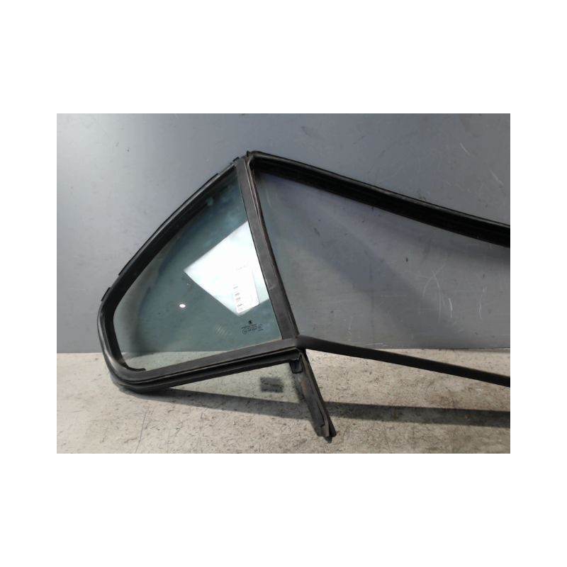 GLACE FIXE PORTE ARD SKODA OCTAVIA 2000-