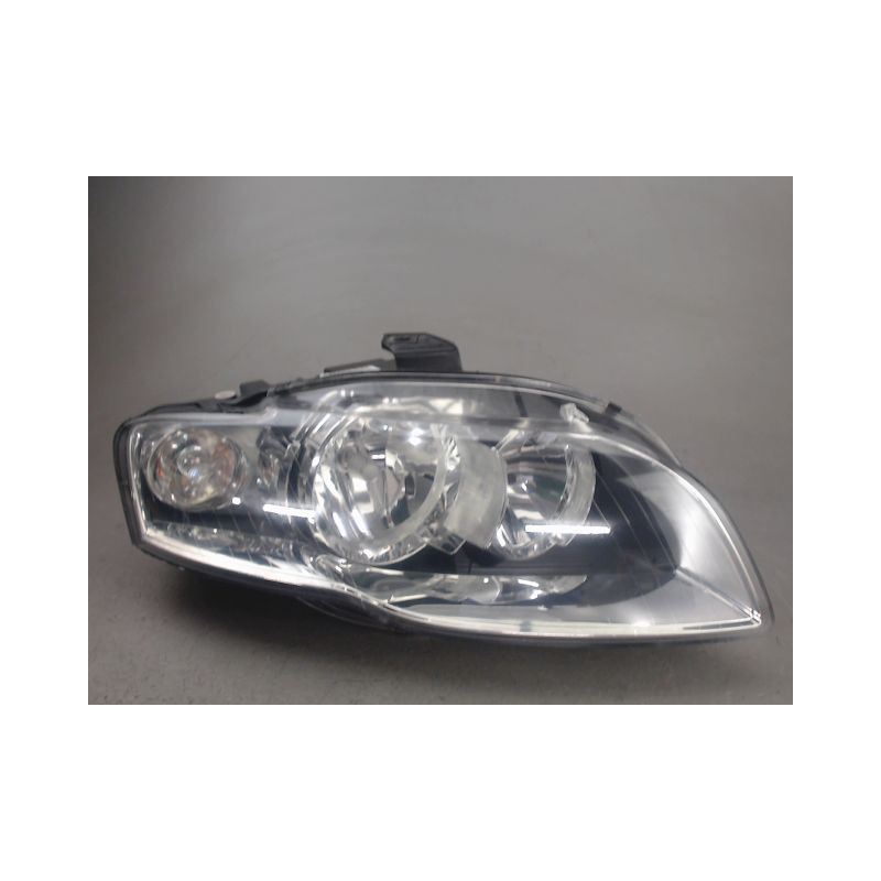 PHARE DROIT AUDI A4