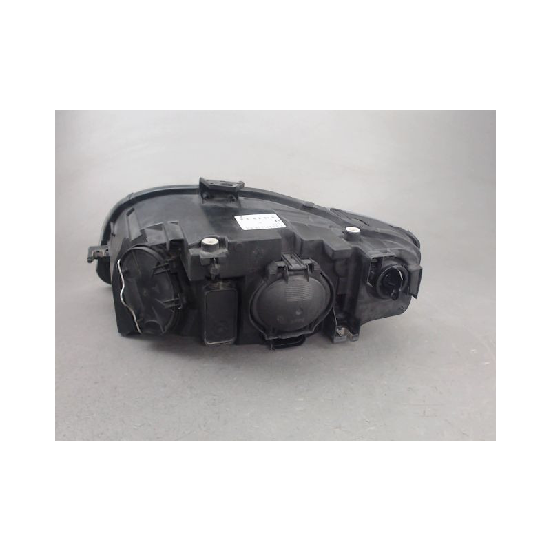 PHARE DROIT AUDI A4