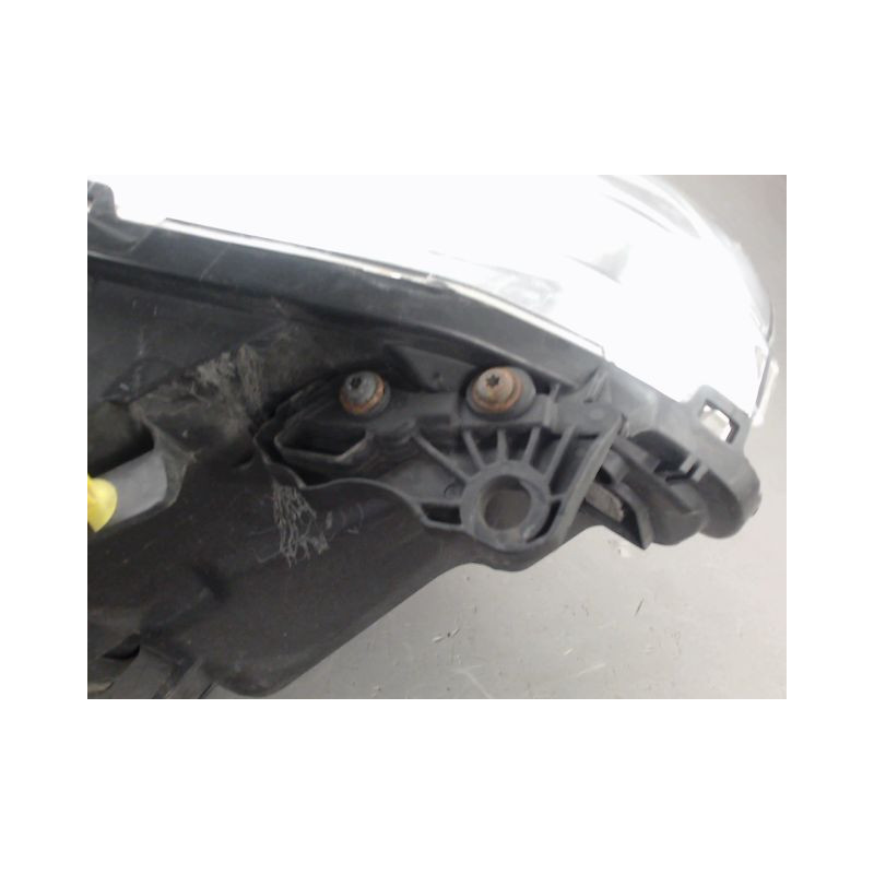 PHARE GAUCHE PEUGEOT 208
