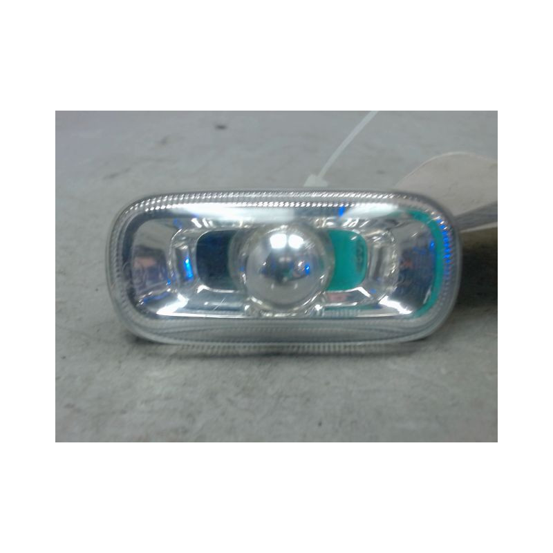 REPETITEUR AILE GAUCHE AUDI A3 2003-