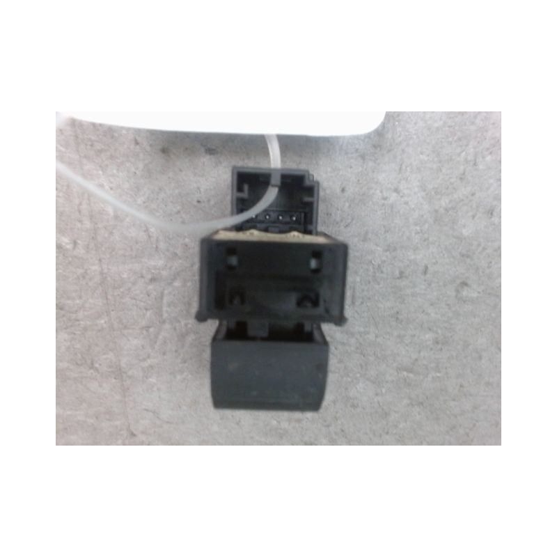 COMMANDE LEVE-GLACE PORTE AVD AUDI A3 2003-