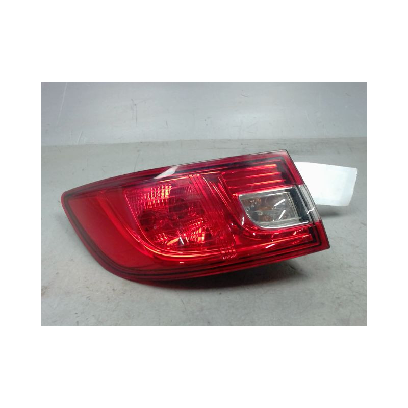 FEU ARRIERE GAUCHE  RENAULT CLIO