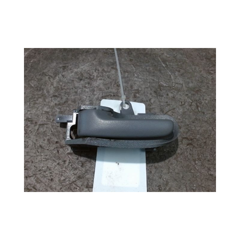 POIGNEE INTERIEURE PORTE AVANT GAUCHE PEUGEOT 107 3P