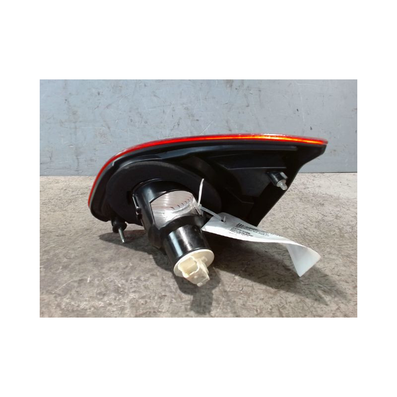 FEU ARRIERE INTERIEUR GAUCHE NISSAN QHASQAI 2007-