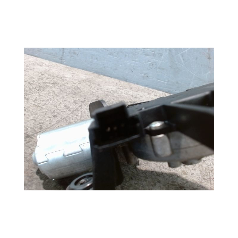 MOTEUR ESSUIE-GLACE ARRIERE CITROEN C4 04-08