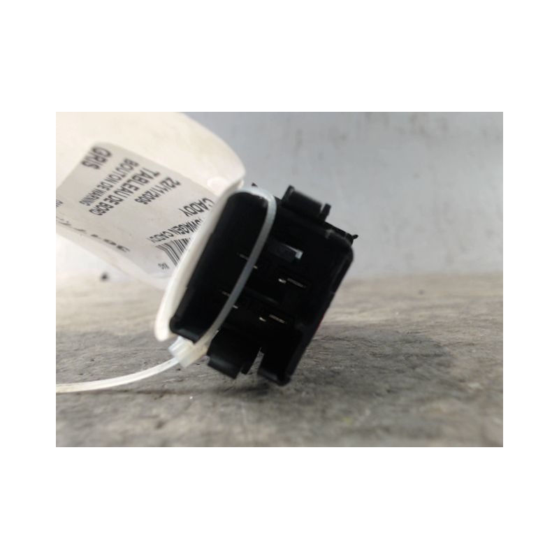 BOUTON DE WARNING VOLKSWAGEN CADDY